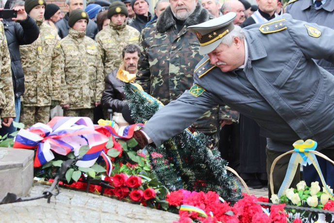 Пам’ять воїнів-інтернаціоналістів вшанували в центрі Мукачева – 13