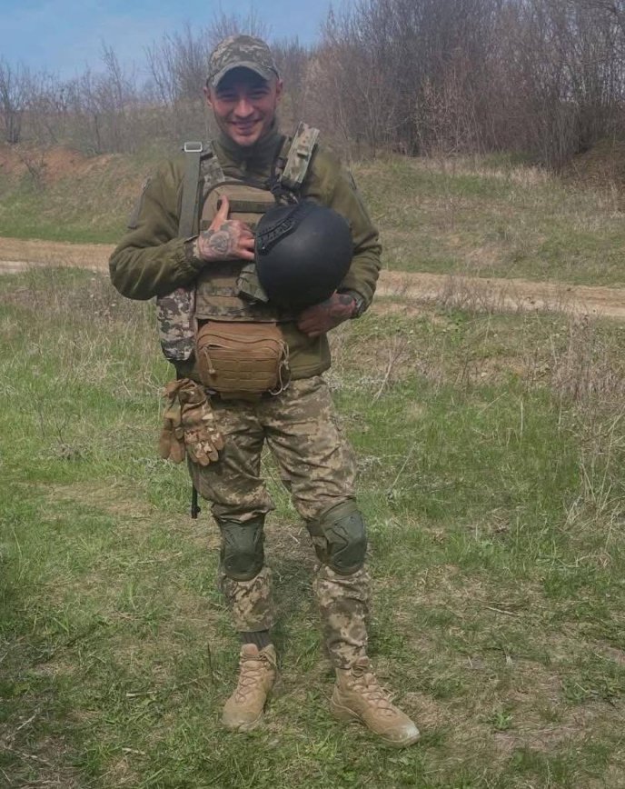 Помер 28-річний захисник із села Страбичово, який отримав поранення на фронті – 01 У реанімації помер воїн Максим-Олег Порохнавець