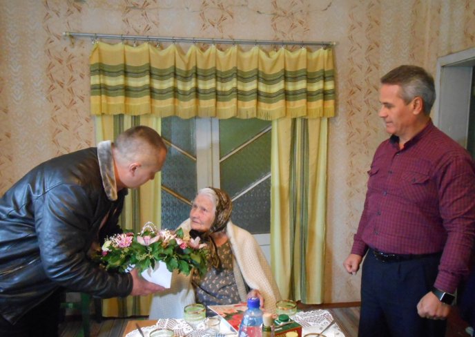Найстаріша жителька Рахова відзначила 101 день народження – 02