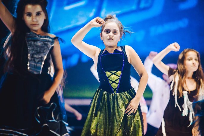 В Ужгороді студія сучасного танцю «Бліц» провела звітний концерт – 56