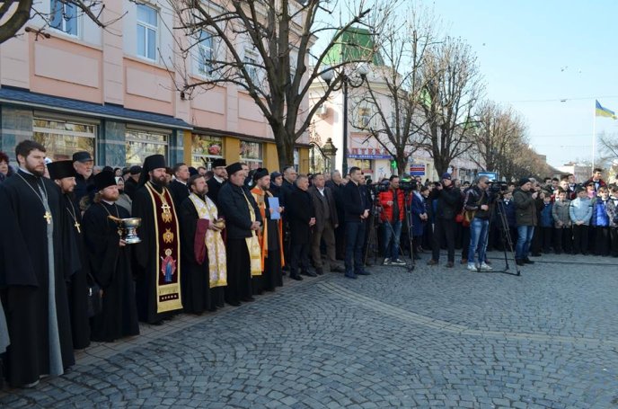 У Мукачеві урочисто відкрили пам’ятник Святому Мартину – 03