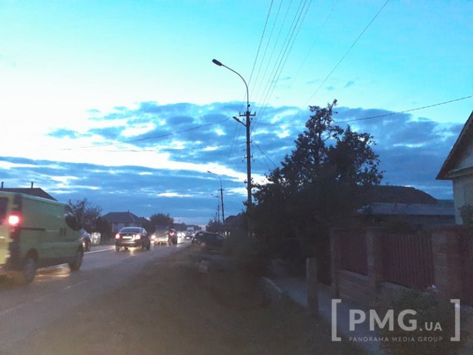 На трасі Київ-Чоп у межах Ракошина досі затори – 02