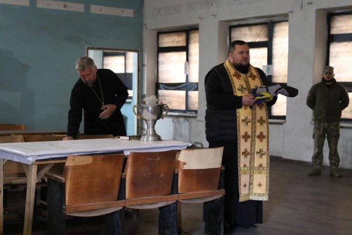 128-ій бригаді передали бойовий прапор, освячений у річці Йордан – 02