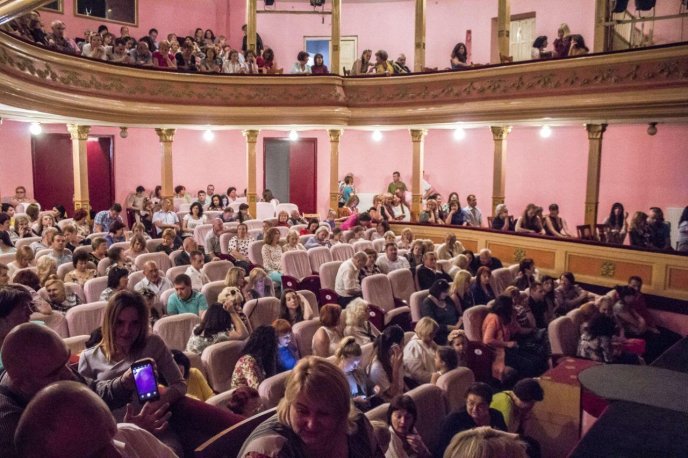 У Мукачево завітали відомі українські артисти – 01