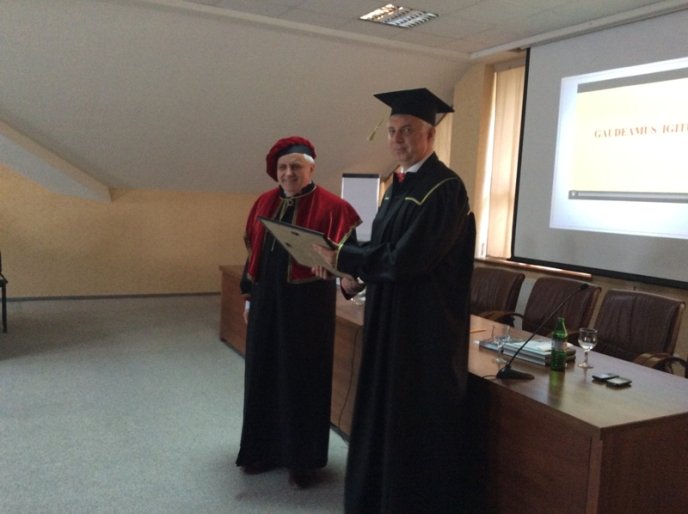 Ерделі збирає науковців в Ужгороді – 03