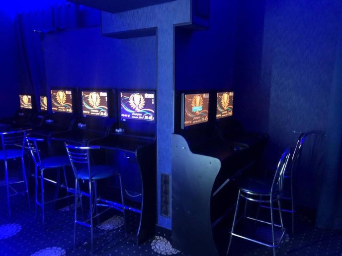 Поліція відреагувала на повідомлення в соцмережі щодо функціонування грального закладу у Мукачеві – 03