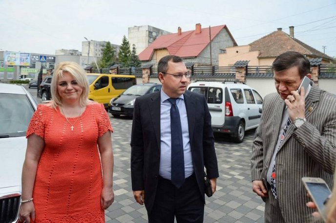 Роль громадських організацій в консолідації українського суспільства обговорювали в Мукачеві – 54