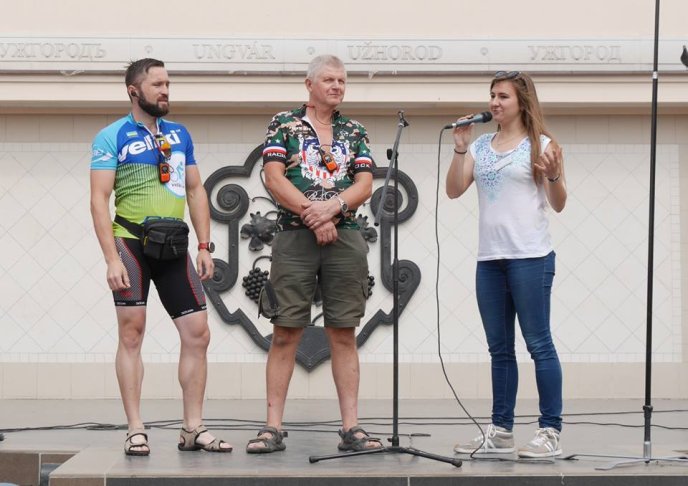 В Ужгороді стартував всеукраїнський велопробіг "Вишиваний шлях" – 09