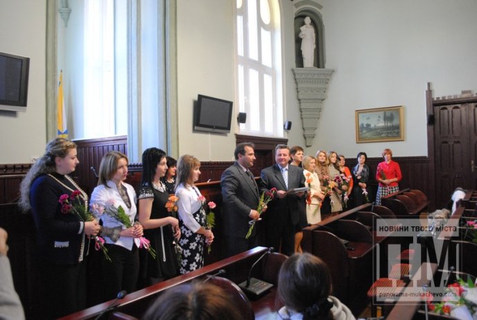 У Мукачеві відбулось урочисте нагородження переможців І етапу конкурсу "Учитель року" (ФОТО) – 08