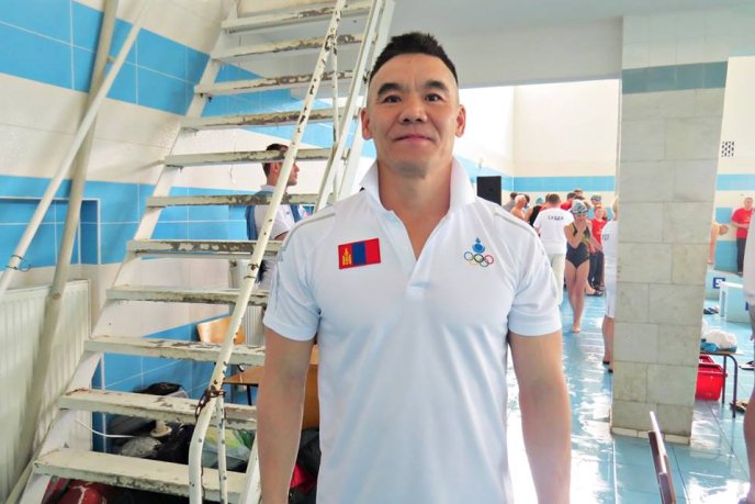 В Ужгород на Міжнародний турнір з плавання "Квітуча сакура" приїхав спортсмен з Монголії – 15