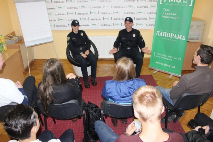 Патрульні Мукачева розповіли про поліцію та особливості своєї роботи – 05