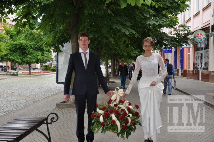 Парад випускників в центрі Мукачева: як це було (ФОТО) – 01