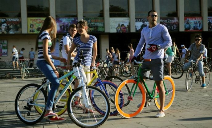 В Ужгороді пройшов вечірній заїзд велосипедистів присвячений Ужгородській регаті (ФОТО) – 05 В Ужгороді пройшов вечірній заїзд велосипедистів присвячений Ужгородській регаті (ФОТО) – 05