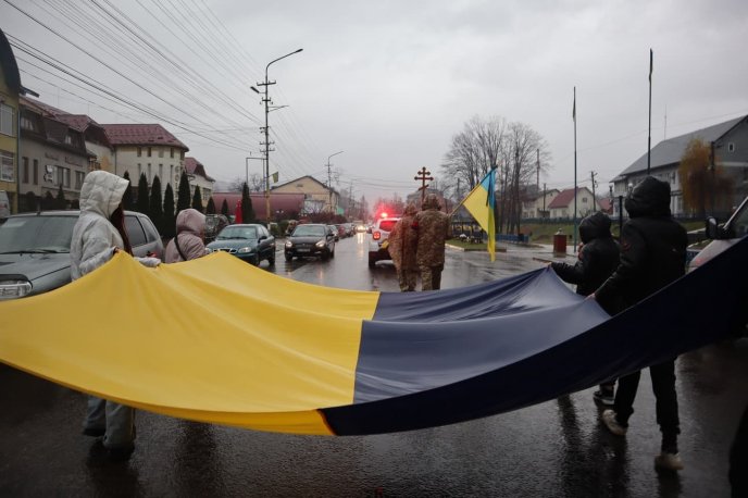 Мужнього воїна, який вважався безвісти зниклим, провели в останню путь – 03 Мужнього воїна, який вважався безвісти зниклим, провели в останню путь – 03
