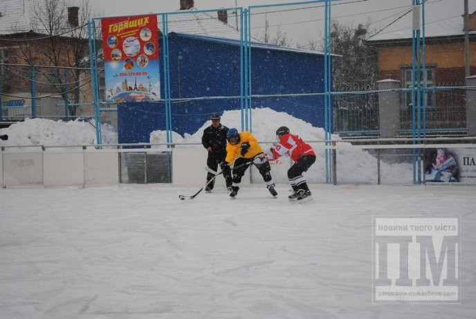 У Мукачеві відбувся відкритий Кубок області з хокею (ФОТО) – 33