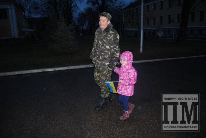 У Мукачеві урочисто зустріли бійців Героїчної 128-ої бригади (ФОТОРЕПОРТАЖ) – 26