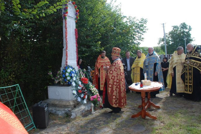 На Іршавщині молились за упокій загиблих у автокатастрофі, яка сталась 32 роки тому – 04 На Іршавщині молились за упокій загиблих у автокатастрофі, яка сталась 32 роки тому – 04