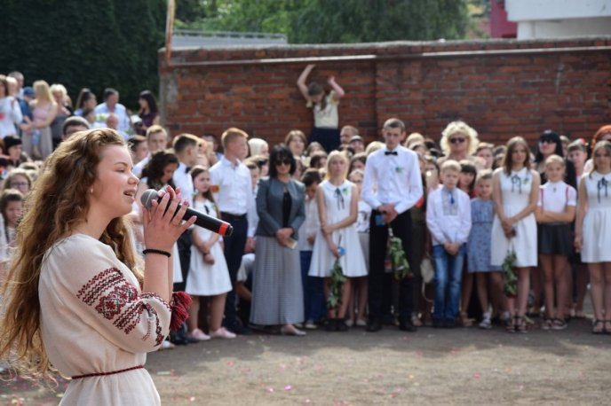 У школах Мукачева пролунав останній дзвінок – 36