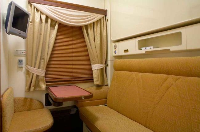 З Нового року до потягу "Київ-Ужгород" приєднають VIP-вагон – 02