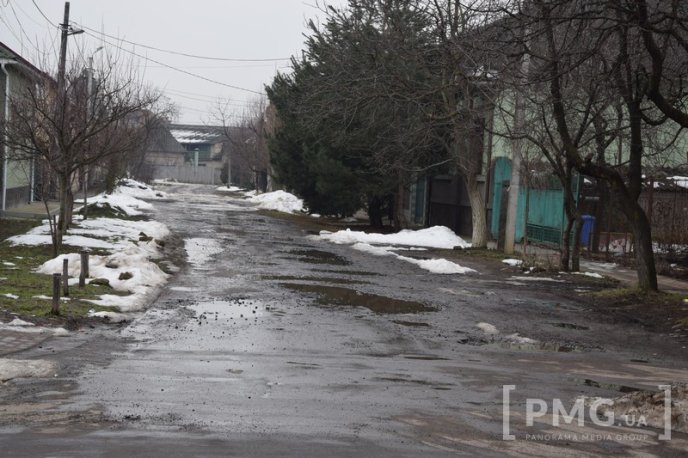 Яма на ямі: дороги Мукачева вкриті вибоїнами – 03