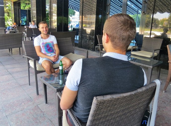 "На Закарпатті пенсіонери вже дошками пахнуть, а у Німеччині на "Мерсах" їздять", – Михайло Кополовець про своє життя у Німеччині  – 01