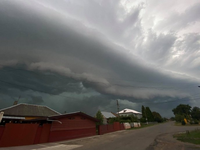 За мить до грози: в мережі показали вражаючі кадри – 01 За мить до грози: в мережі показали вражаючі кадри – 01