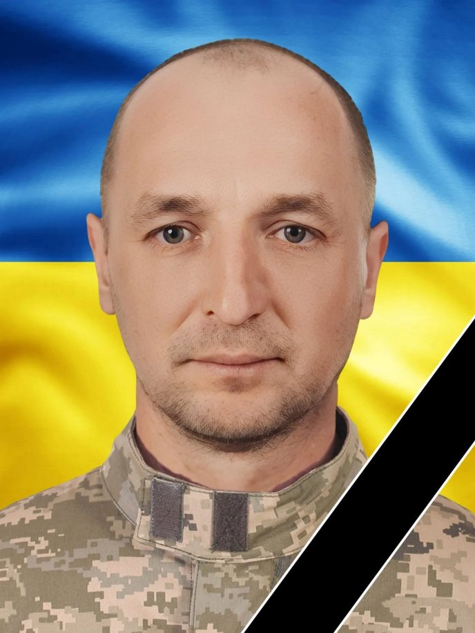 Мукачево втратило на війні ще одного мужнього захисника – 01 На війні загинув Андрій Васильович Телінгер