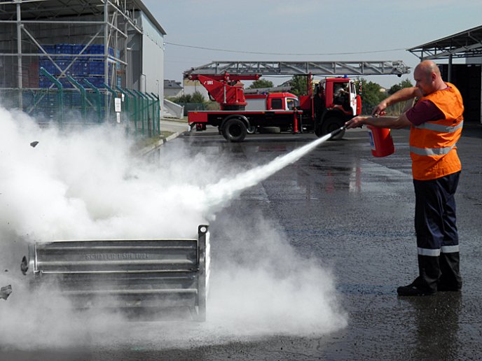 Ужгородські рятувальники ліквідували умовну пожежу на території заводу «Ядзакі Україна» – 11