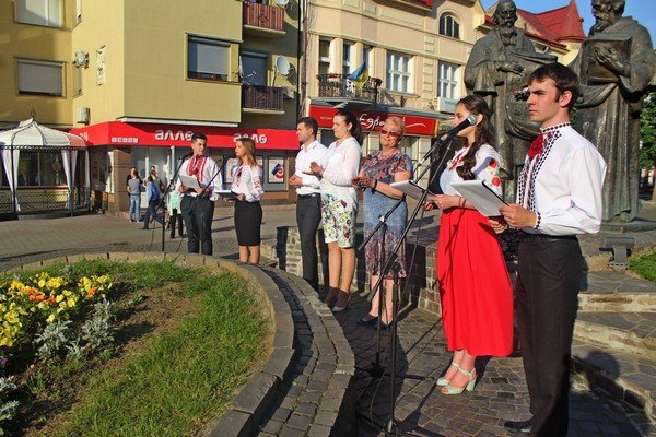 У Мукачеві урочисто відкрили Міжнародний дитячо-юнацький фестиваль "Смарагдові витоки" – 03
