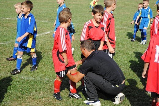 Мер Мукачева разом з президентом "Соколят" відкрив турнір з футболу на полі ЗОШ №10 (ФОТОРЕПОРТАЖ) – 02