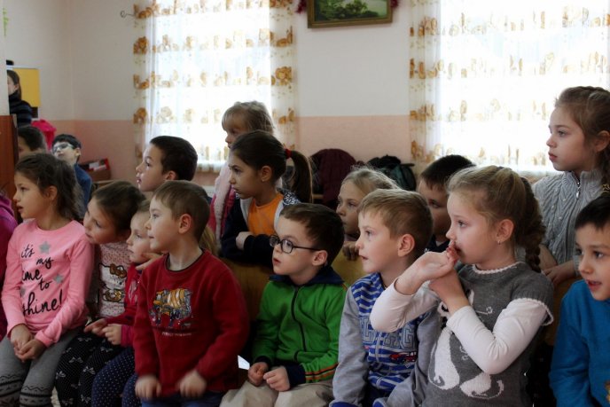 Учасники проекту "Все Закарпаття читає дітям" завітали до вихованців санаторію "Малятко" – 06