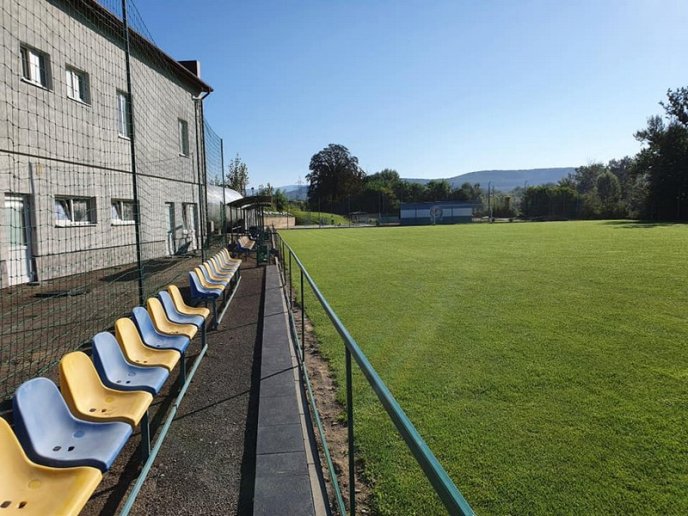 В Ужгороді зводять спорткомплекс для юних закарпатських футболістів – 03