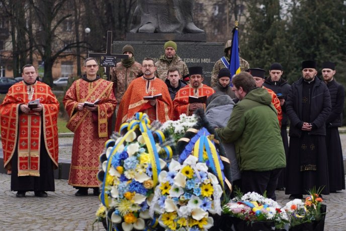 Прощання з Героєм