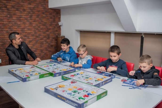 «RoboSteps»: благодійна ініціатива закарпатських підприємців – 07