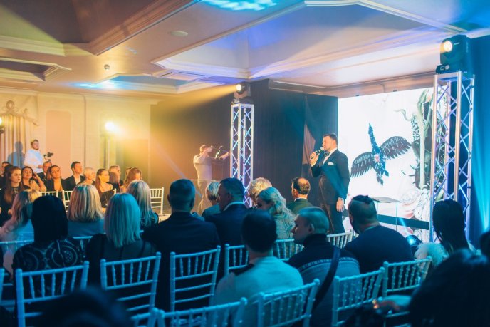 Мода заради життя: на Закарпатті відбувся ІІІ-й благодійний показ мод дизайнерки Роксолани Новак – 95