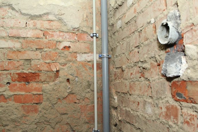 У Мукачівській ЗОШ №6 оновлюють системи водопостачання та водовідведення – 07