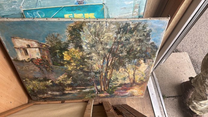 Закарпатець намагався нелегально провезти через кордон 18 творів мистецтва – 01