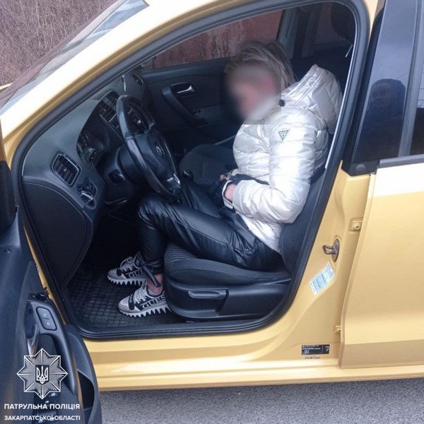 У Мукачеві п’яна жінка скоїла аварію – 02