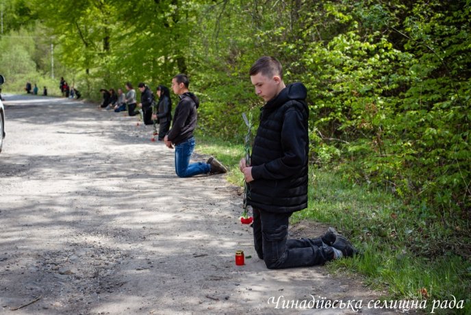 На Мукачівщині поховали загиблого на війні Героя Віктора Іньшина – 03