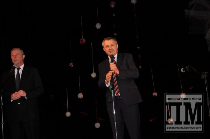 У Мукачеві вшановували представників найпочеснішої професії (ФОТО) – 08 У Мукачеві вшановували представників найпочеснішої професії (ФОТО) – 08