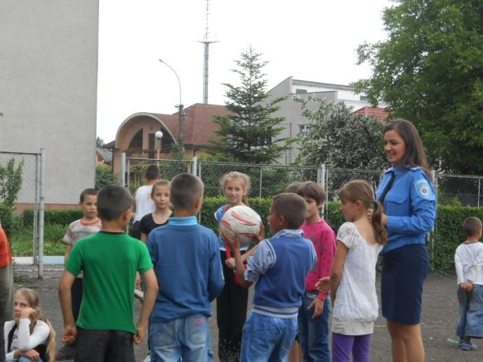 Мукачівські правоохоронці активно працюють з дітьми та підлітками (ФОТО) – 05