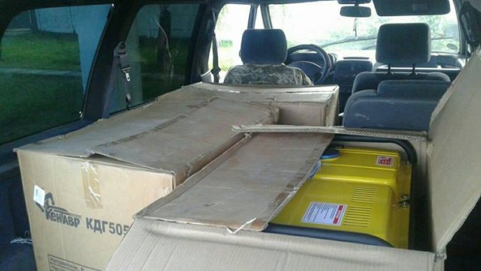 Міська влада Ужгорода передала військовій частині три міні-електростанції – 04