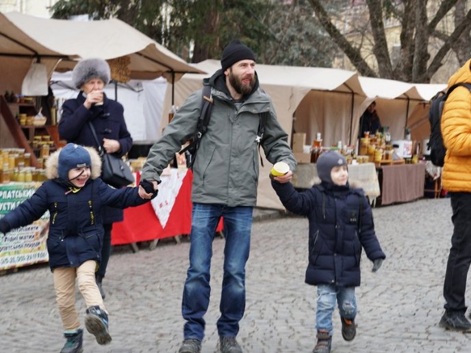 В обласному центрі триває "Медовуха Фест" – 23
