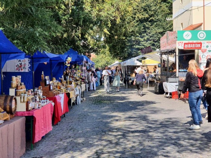 День Ужгорода: у центрі міста працює гастрономічний квартал – 06