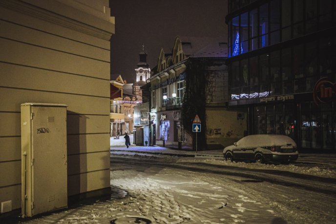 Неймовірна краса: у мережі опубліковано ранкові фото засніженого Ужгорода – 10