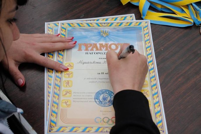 Мукачівські школярі плавали на катамаранах та рятували людей – 10