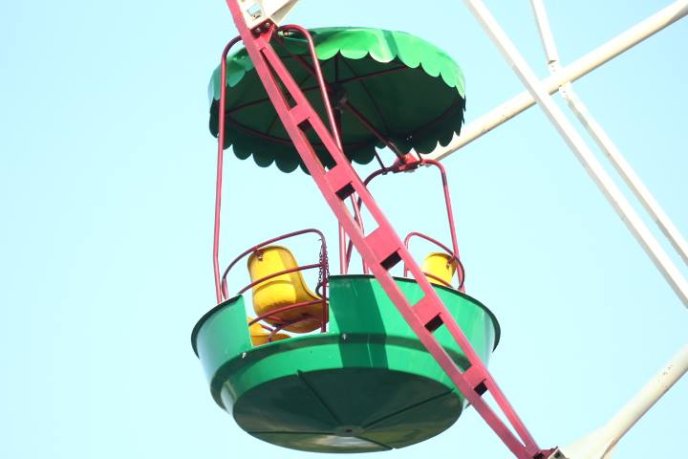 Завтра у Мукачеві планують запустити оглядове колесо – 09