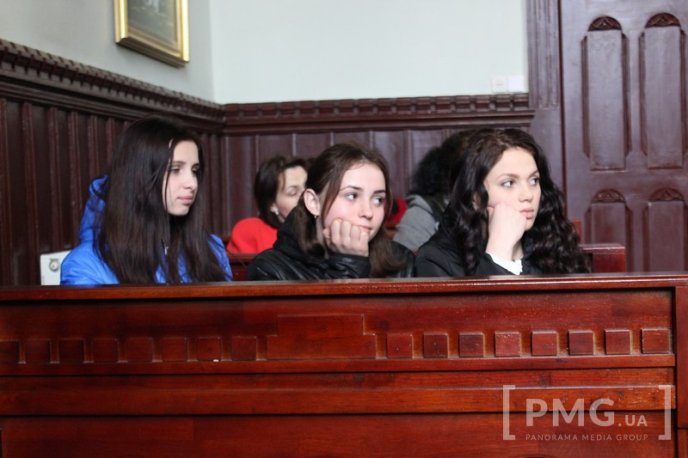 Письменниця Оксана Забужко провела у Мукачеві літературну зустріч – 12 Письменниця Оксана Забужко провела у Мукачеві літературну зустріч – 12