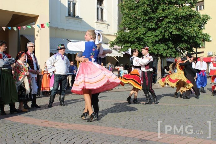 У Мукачеві відкрили фестиваль театральних колективів "Етно-Діа-Сфера" – 18