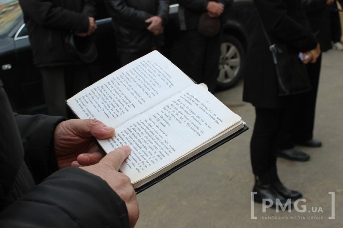 Мукачівці попрощались з бійцем АТО Володимиром Заяцем – 05 Мукачівці попрощались з бійцем АТО Володимиром Заяцем – 05